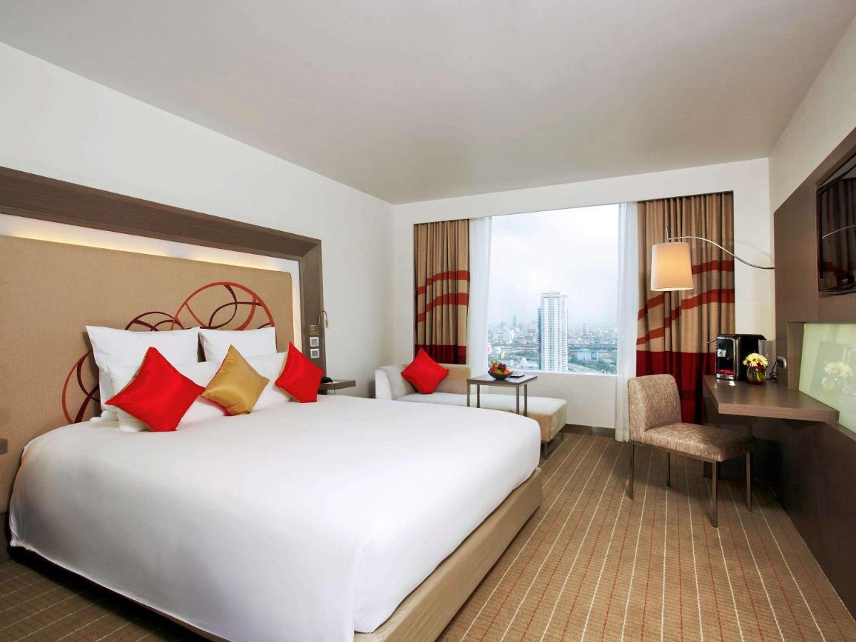 Four Points By Sheraton Bangkok Ploenchit - Formerly Novotel Bangkok Ploenchit Екстер'єр фото