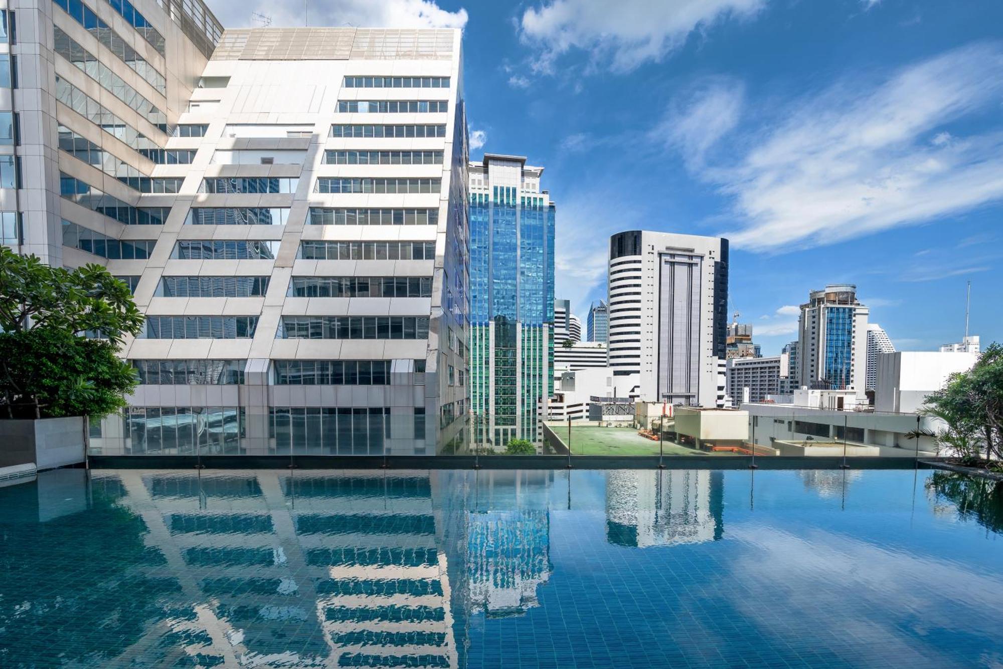 Four Points By Sheraton Bangkok Ploenchit - Formerly Novotel Bangkok Ploenchit Екстер'єр фото