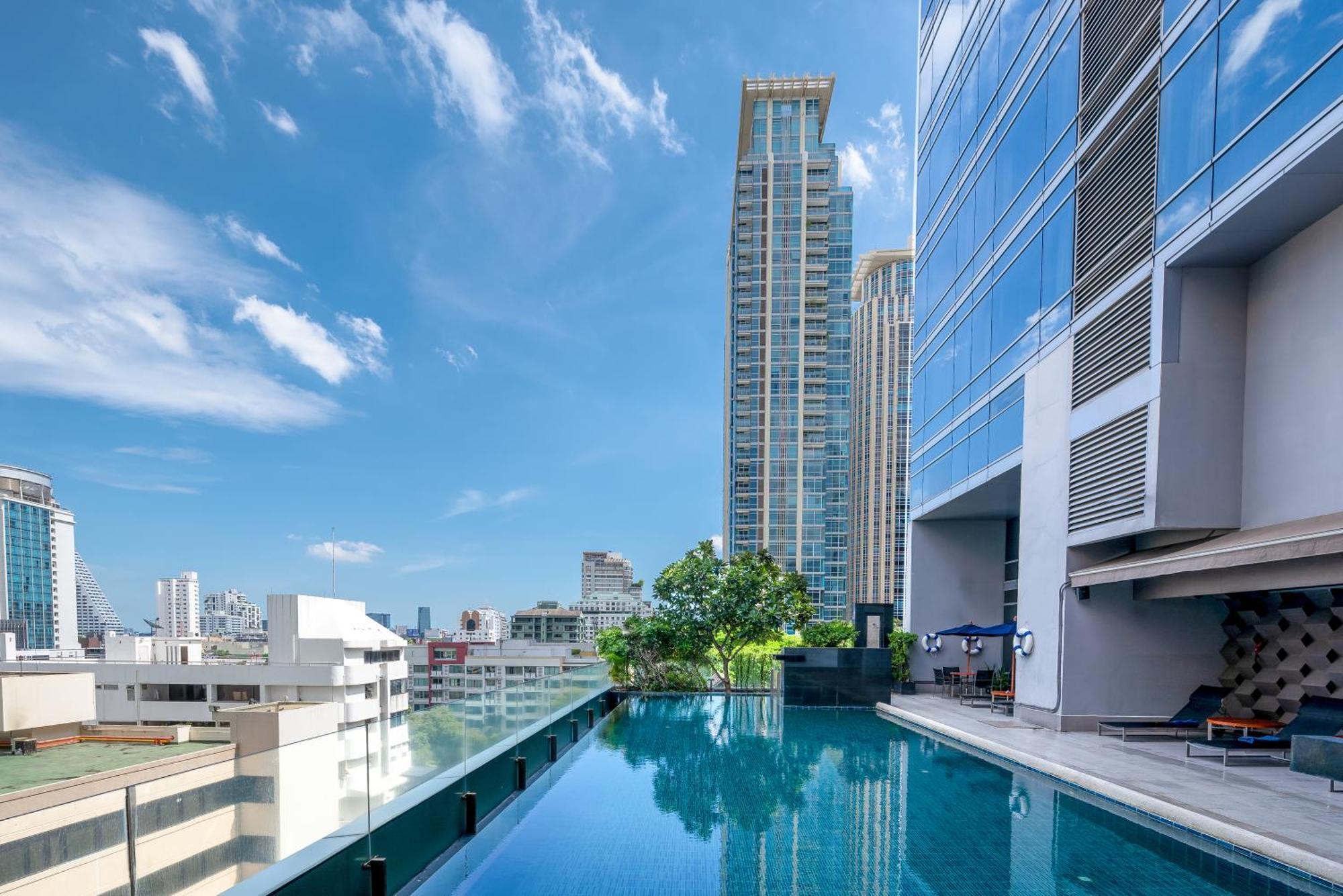 Four Points By Sheraton Bangkok Ploenchit - Formerly Novotel Bangkok Ploenchit Екстер'єр фото