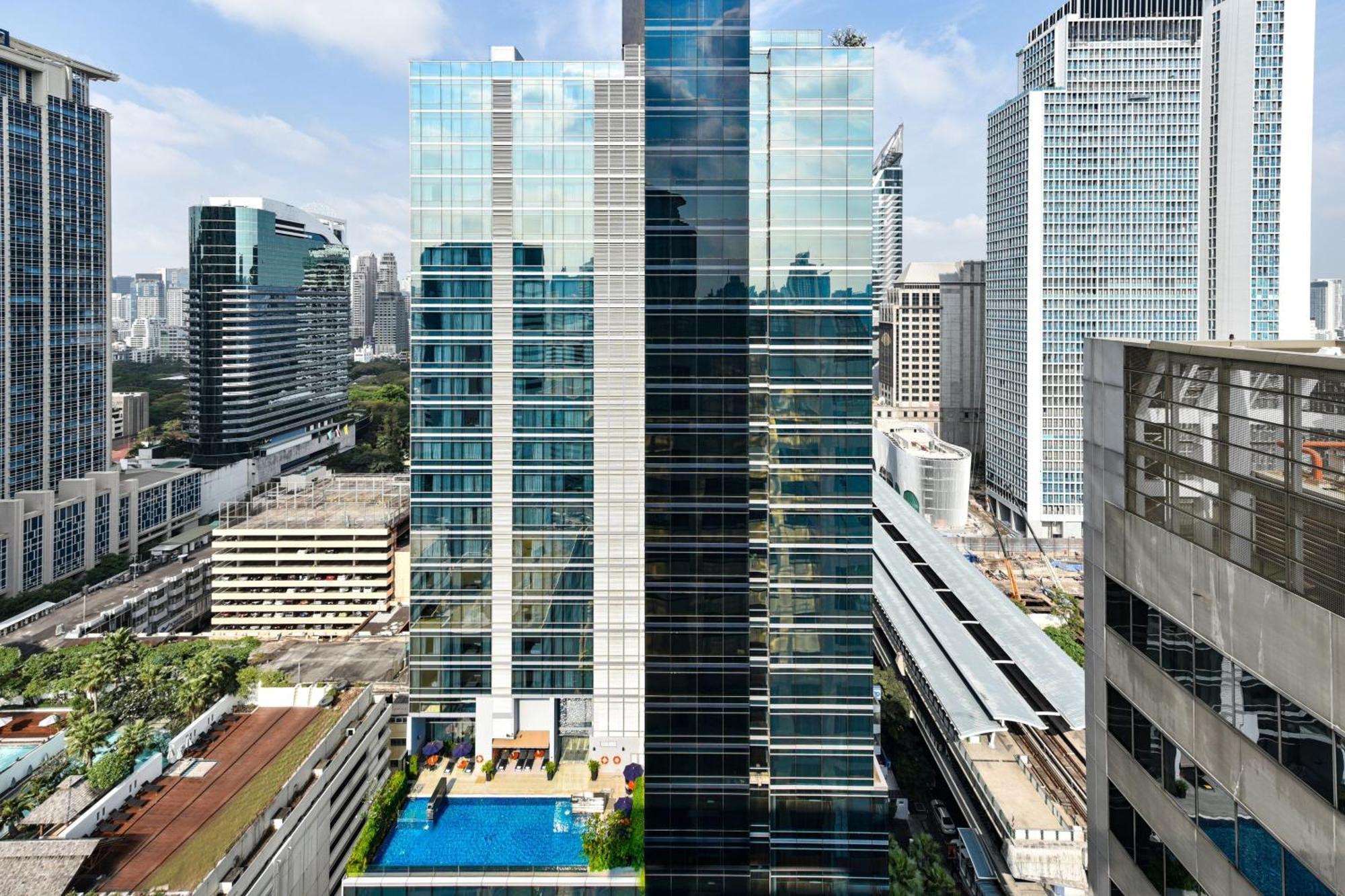 Four Points By Sheraton Bangkok Ploenchit - Formerly Novotel Bangkok Ploenchit Екстер'єр фото